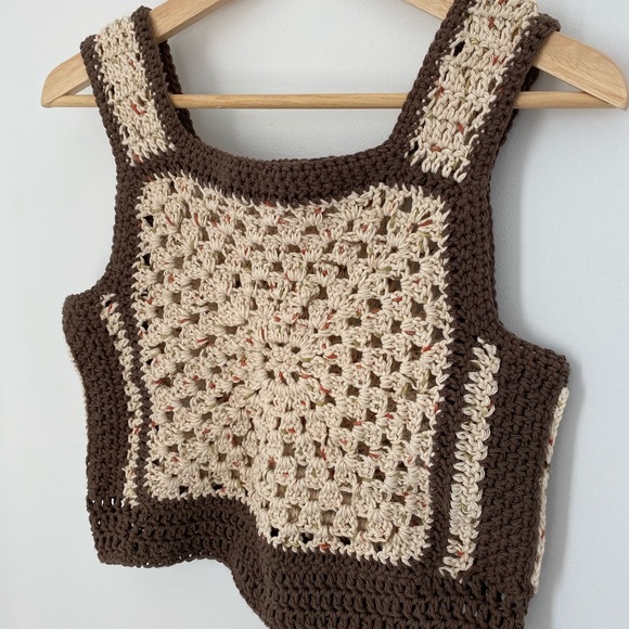 MADE TO ORDER CROCHET BUCKET VEST / TANK TOP - Picture 2 of 4